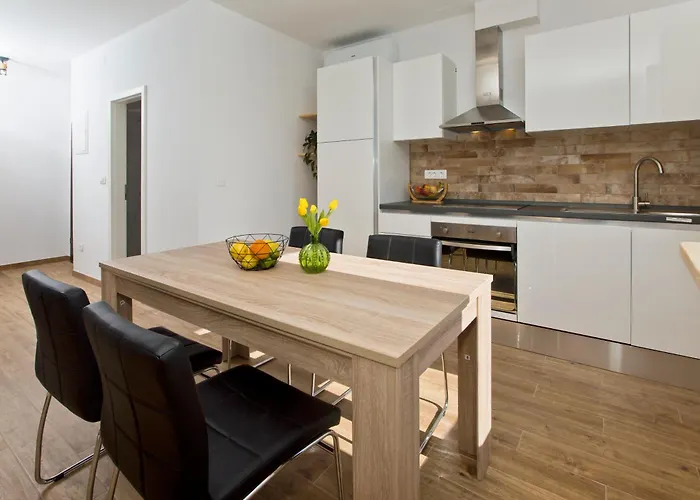 Hvar Sea View Apartamento *